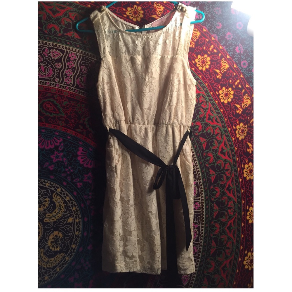 Short Cream Dress with Black Bow